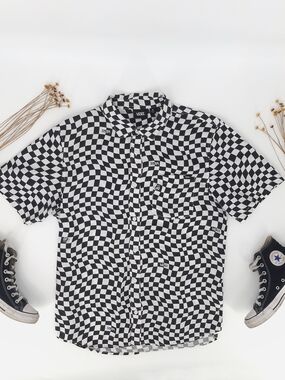 ✨Vans Cypress Checker Wavy Checkerboard Short Sleeve Button Down Shirt-Men's M✨